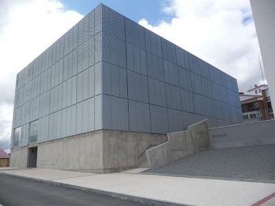 Aparcamiento en area de Renfe (Ávila)
